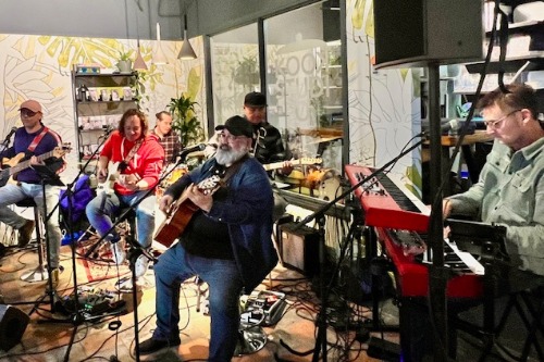 Daniel J Band op Muziek Achter de Voordeur 2025 (foto: Arie Veldman)